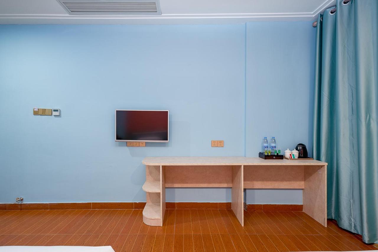 Frida Hotels Guangzhou Baiyun International Airport Exterior photo