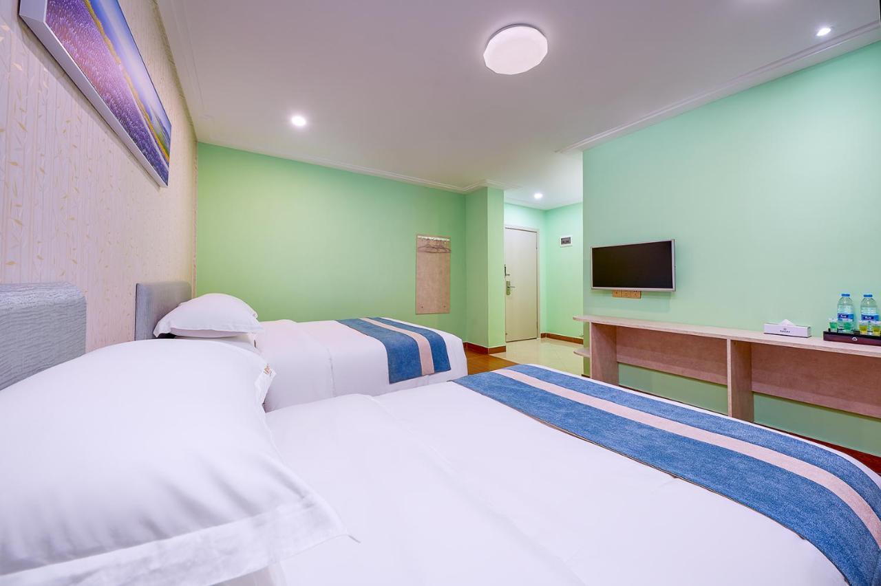 Frida Hotels Guangzhou Baiyun International Airport Exterior photo